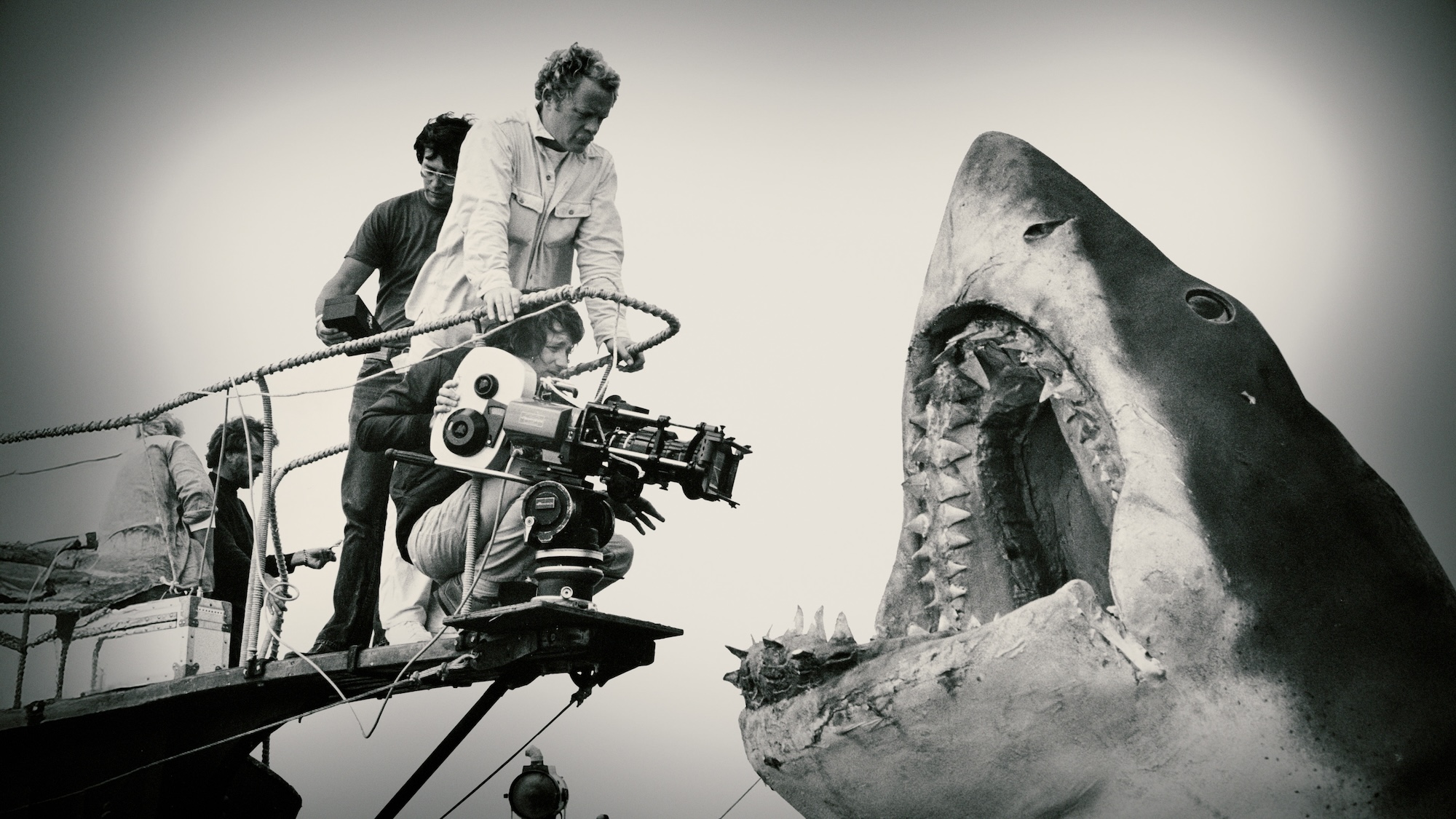 jaws-left-steven-spielberg-in-tears-for-years-while-hiding-on-the-theme-park-ride